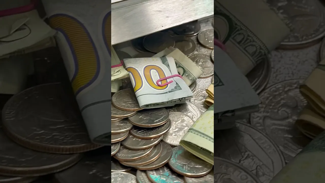 Coin Pusher Arcade: The 1966 Quarter Hunt