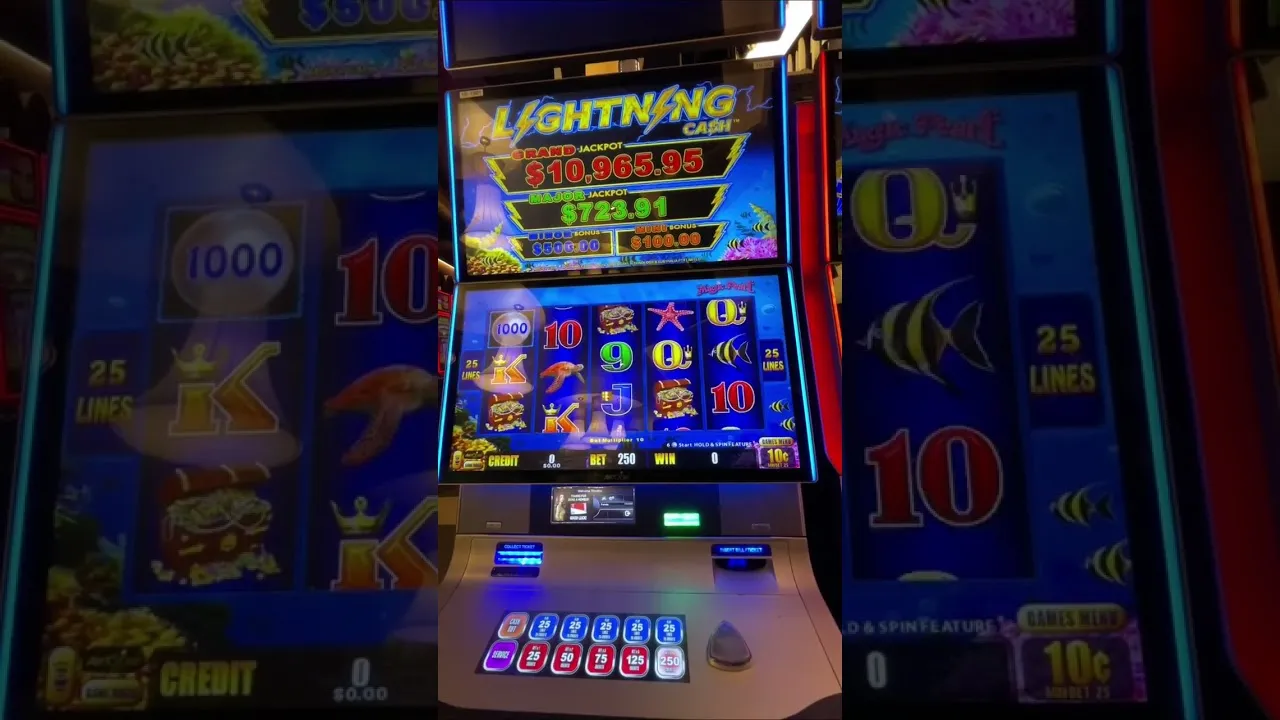 Lightning Cash Slot Machine: A Classic Casino Experience!